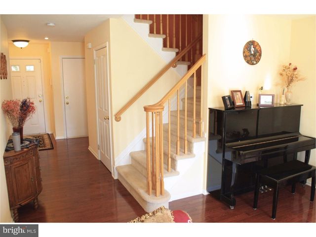 25 BENJAMIN RUSH LN, Princeton, NJ 08540