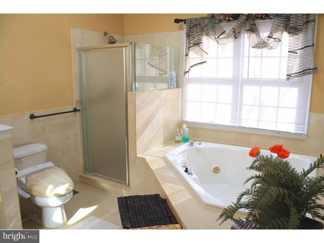 25 BENJAMIN RUSH LN, Princeton, NJ 08540