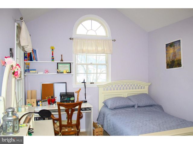 25 BENJAMIN RUSH LN, Princeton, NJ 08540