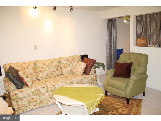 25 BENJAMIN RUSH LN, Princeton, NJ 08540