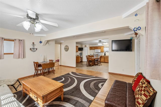109 Bramble Drive, Montezuma, IA 50171