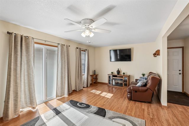 109 Bramble Drive, Montezuma, IA 50171