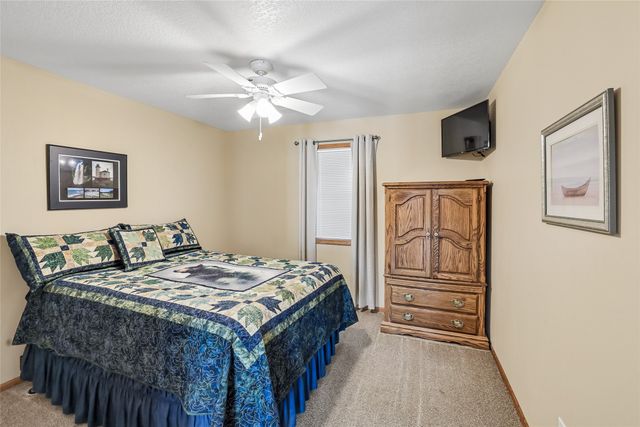 109 Bramble Drive, Montezuma, IA 50171