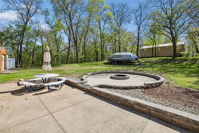 109 Bramble Drive, Montezuma, IA 50171