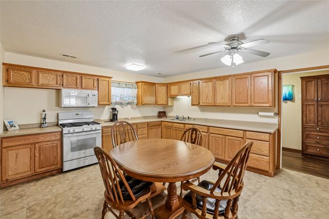 109 Bramble Drive, Montezuma, IA 50171
