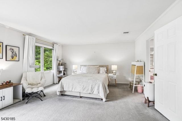 10 Fells Manor Rd, Caldwell Boro Twp., NJ 07006