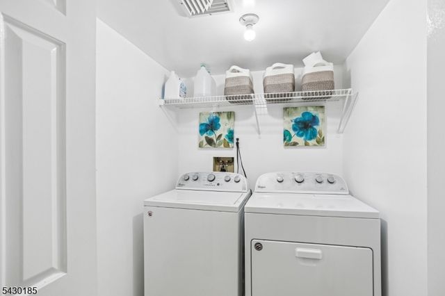 10 Fells Manor Rd, Caldwell Boro Twp., NJ 07006