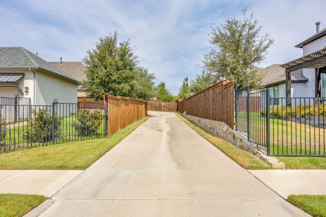 13708 Parkline Way, Aledo, TX 76008
