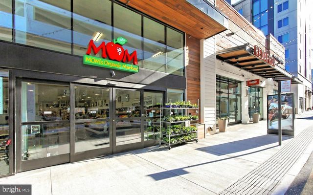 9132 ERMANTRUDE CT, Vienna, VA 22182