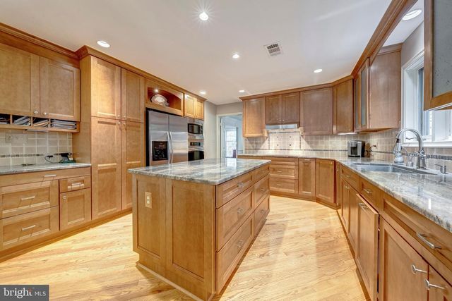 9132 ERMANTRUDE CT, Vienna, VA 22182