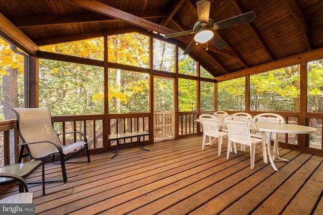 9132 ERMANTRUDE CT, Vienna, VA 22182