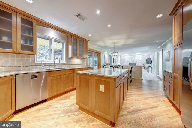 9132 ERMANTRUDE CT, Vienna, VA 22182