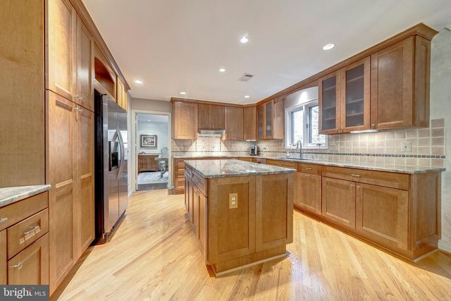 9132 ERMANTRUDE CT, Vienna, VA 22182