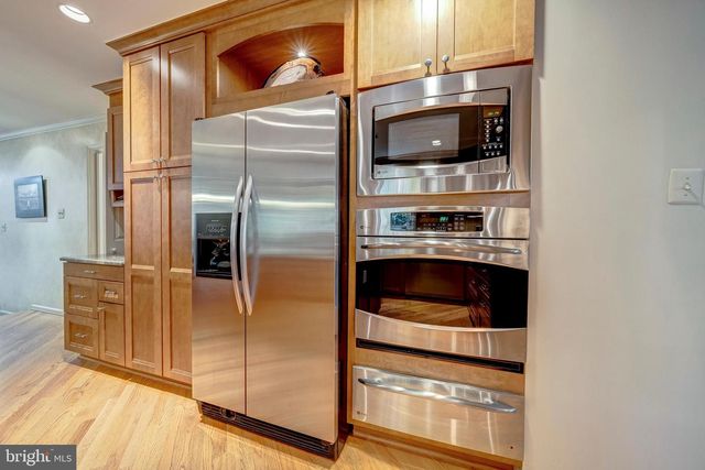 9132 ERMANTRUDE CT, Vienna, VA 22182