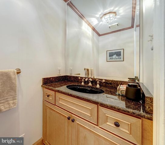 9132 ERMANTRUDE CT, Vienna, VA 22182