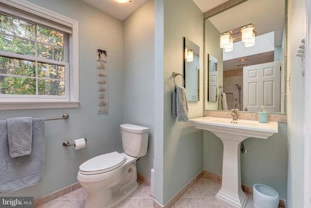 9132 ERMANTRUDE CT, Vienna, VA 22182