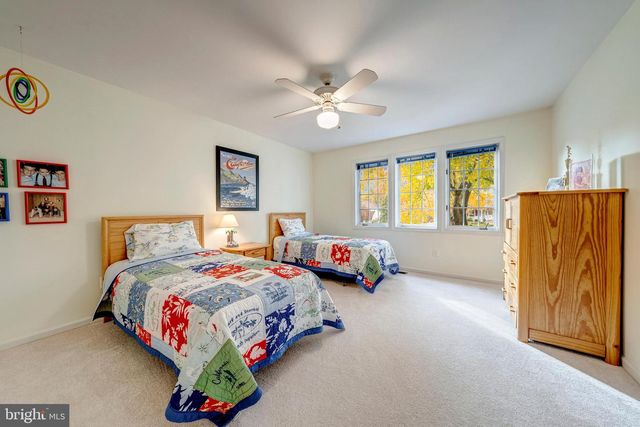 9132 ERMANTRUDE CT, Vienna, VA 22182