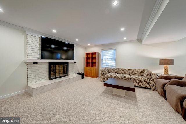 9132 ERMANTRUDE CT, Vienna, VA 22182