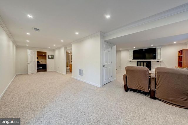 9132 ERMANTRUDE CT, Vienna, VA 22182