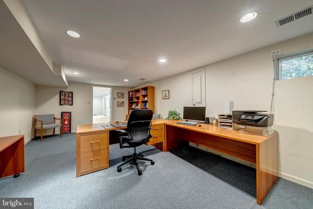 9132 ERMANTRUDE CT, Vienna, VA 22182