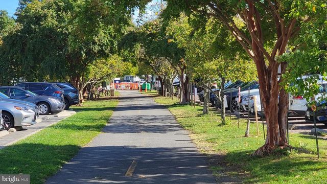 9132 ERMANTRUDE CT, Vienna, VA 22182