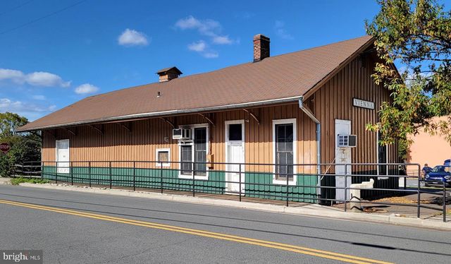 9132 ERMANTRUDE CT, Vienna, VA 22182