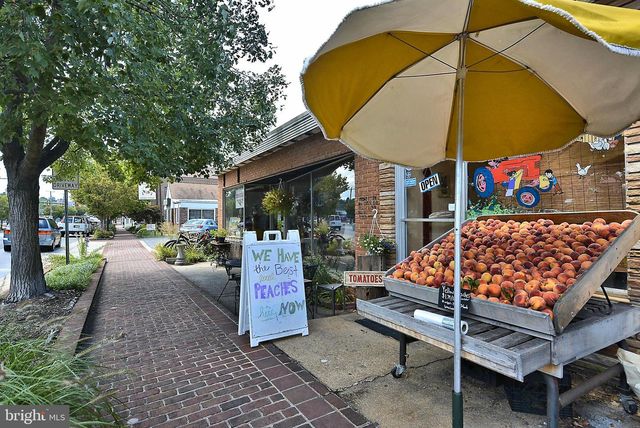 9132 ERMANTRUDE CT, Vienna, VA 22182