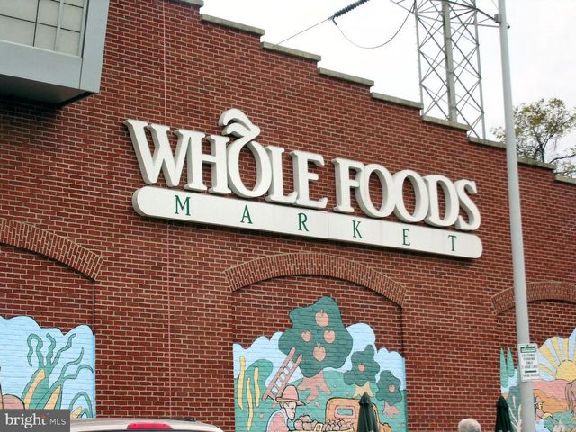 9132 ERMANTRUDE CT, Vienna, VA 22182