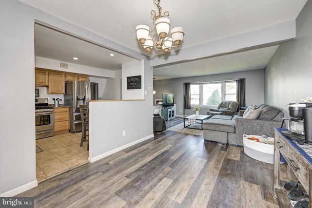 203 N HARRISON AVE, Edgewater Park, NJ 08010