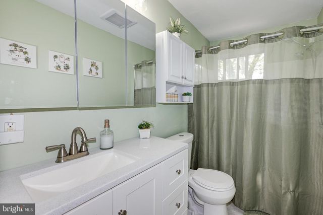 203 N HARRISON AVE, Edgewater Park, NJ 08010