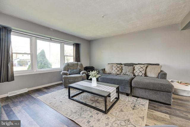 203 N HARRISON AVE, Edgewater Park, NJ 08010