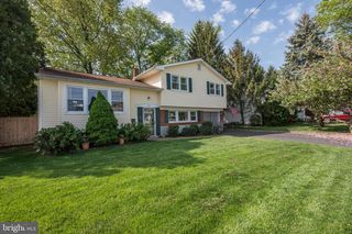 203 N HARRISON AVE, Edgewater Park, NJ 08010