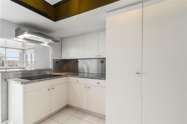 1420 Brickell Bay Drive 1405C, Miami, FL 33131
