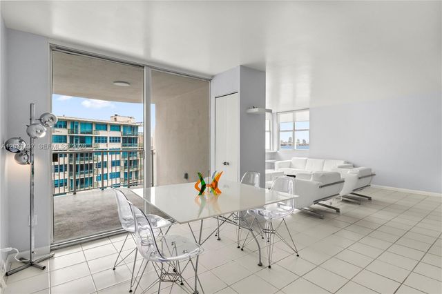 1420 Brickell Bay Drive 1405C, Miami, FL 33131