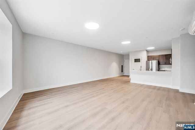 1 Center Street 306, Clifton, NJ 07011