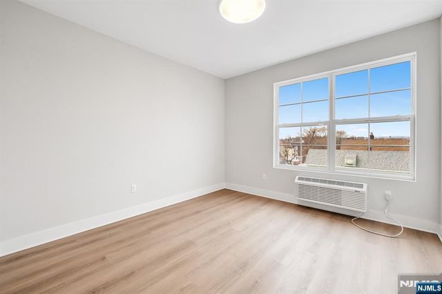 1 Center Street 306, Clifton, NJ 07011