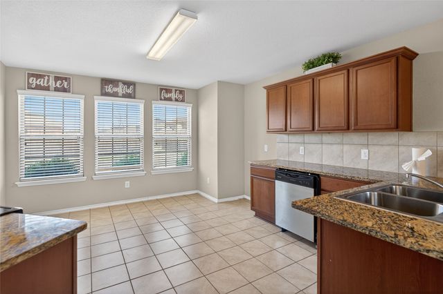 2256 Spring Hollow Dr, Lancaster, TX 75134