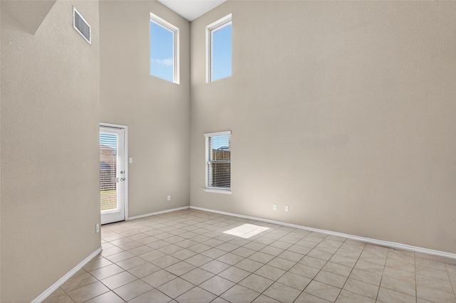 2256 Spring Hollow Dr, Lancaster, TX 75134