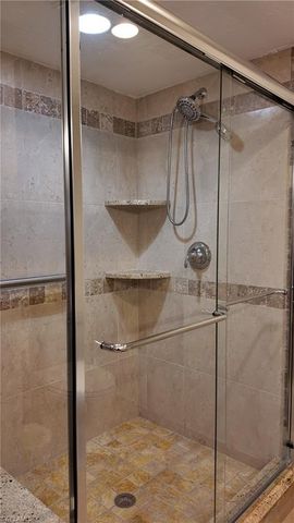 509 Roma CT 108, Naples, FL 34110