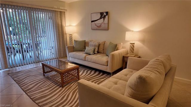 509 Roma CT 108, Naples, FL 34110