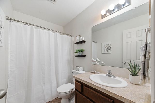 2413 E Casey Dr, Goddard, KS 67052