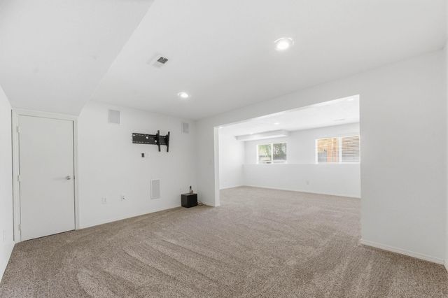 2413 E Casey Dr, Goddard, KS 67052