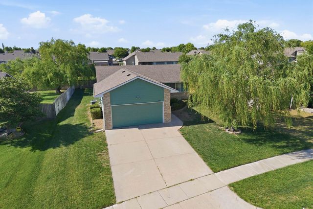 2413 E Casey Dr, Goddard, KS 67052