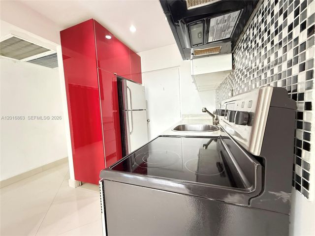 1408 Brickell Bay Dr 213, Miami, FL 33131