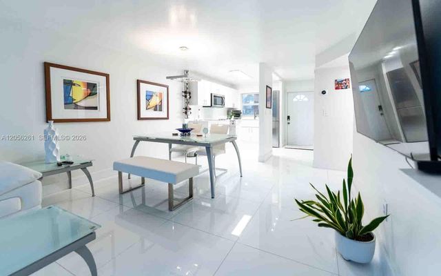 2931 E Sunrise Lakes Drive 109, Sunrise, FL 33322