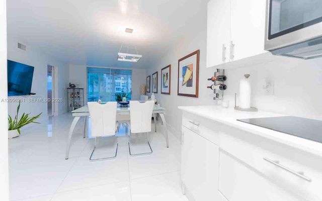 2931 E Sunrise Lakes Drive 109, Sunrise, FL 33322
