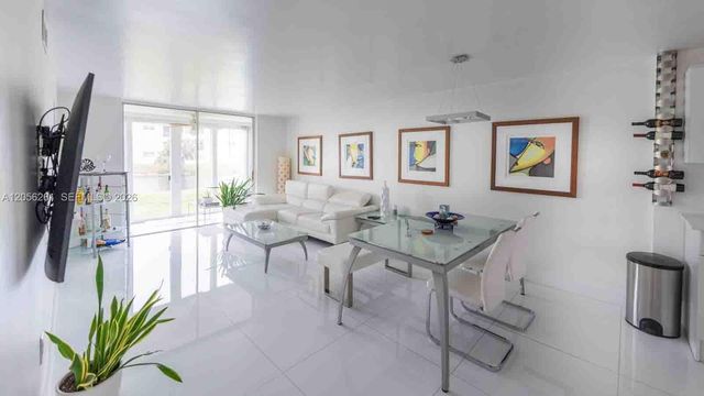 2931 E Sunrise Lakes Drive 109, Sunrise, FL 33322