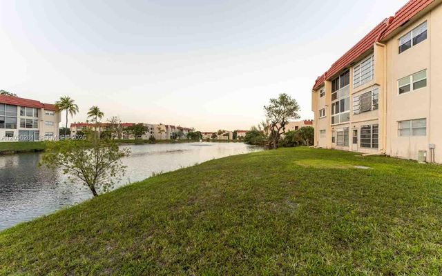 2931 E Sunrise Lakes Drive 109, Sunrise, FL 33322