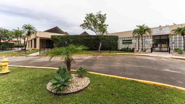 2931 E Sunrise Lakes Drive 109, Sunrise, FL 33322