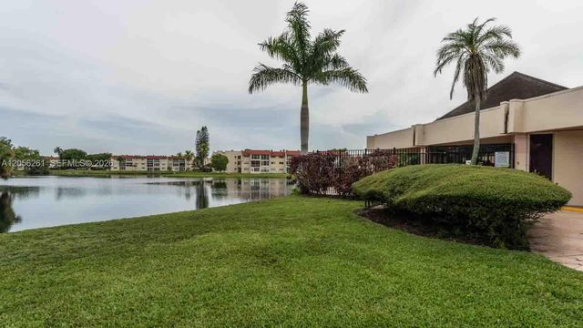 2931 E Sunrise Lakes Drive 109, Sunrise, FL 33322